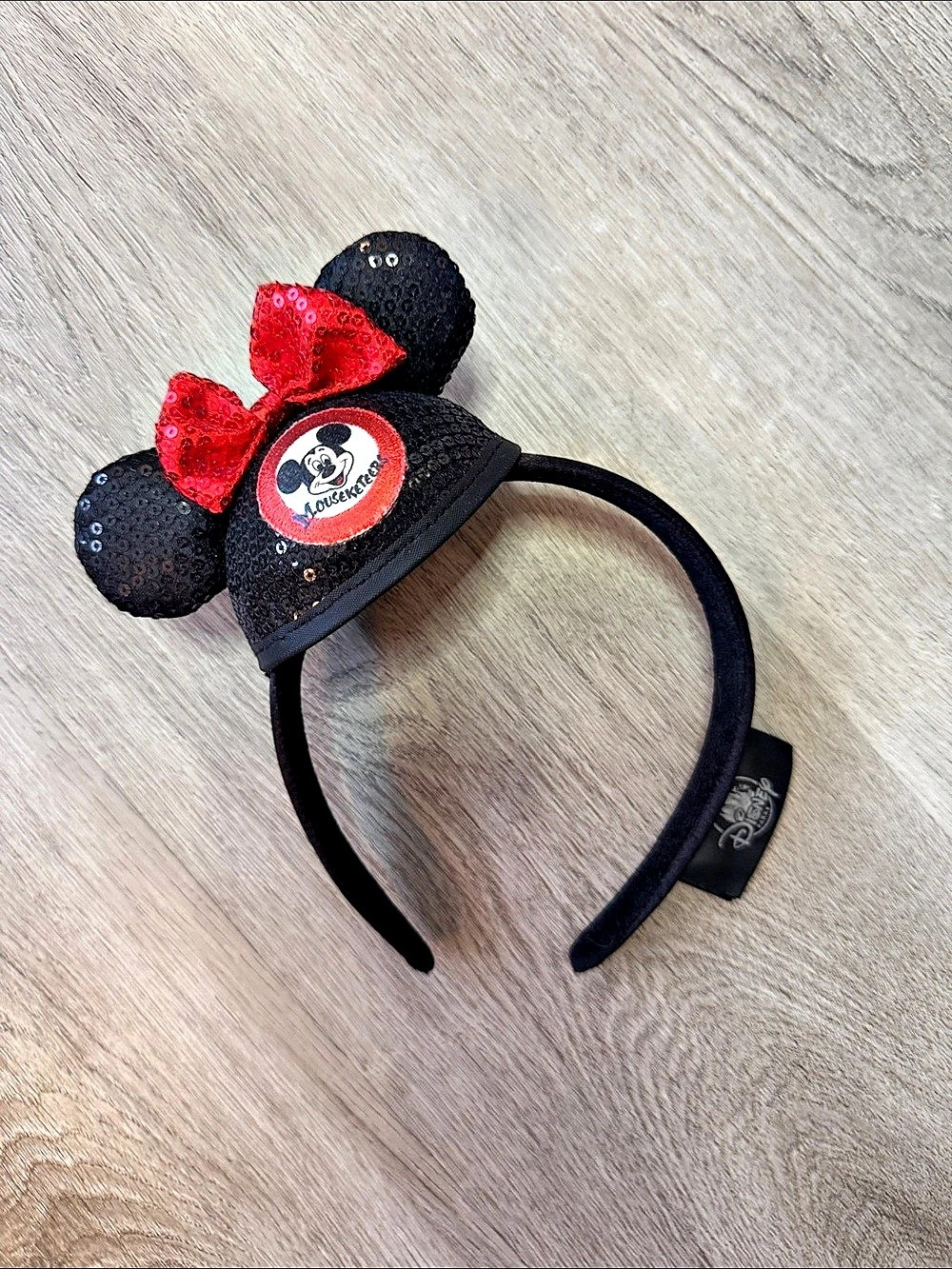 Disney Minnie Mouse ears headband Black & Red Sequin Ears Like New
